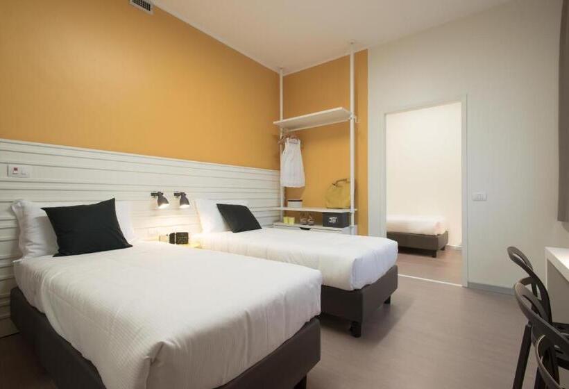 标准三人间, B&b Hotel Milano Ornato