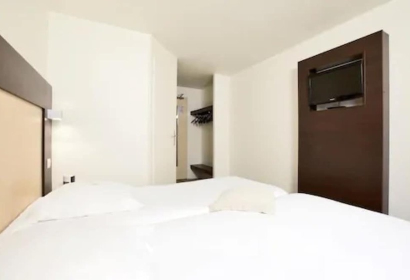 Номер Стандарт, Kyriad Rouen Nord   Mont Saint Aignan