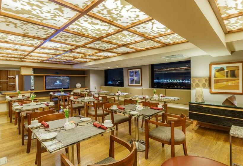 اتاق رویال, Camino Real Aeropuerto