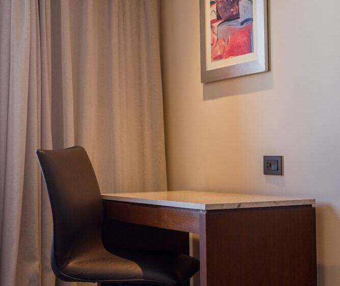 اتاق لوکس, Camino Real Aeropuerto