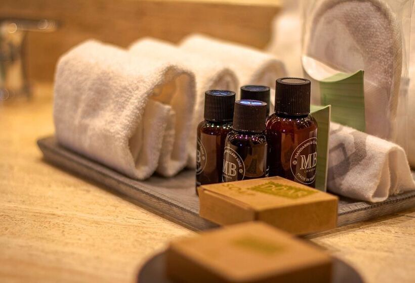 اتاق رویال, Camino Real Aeropuerto