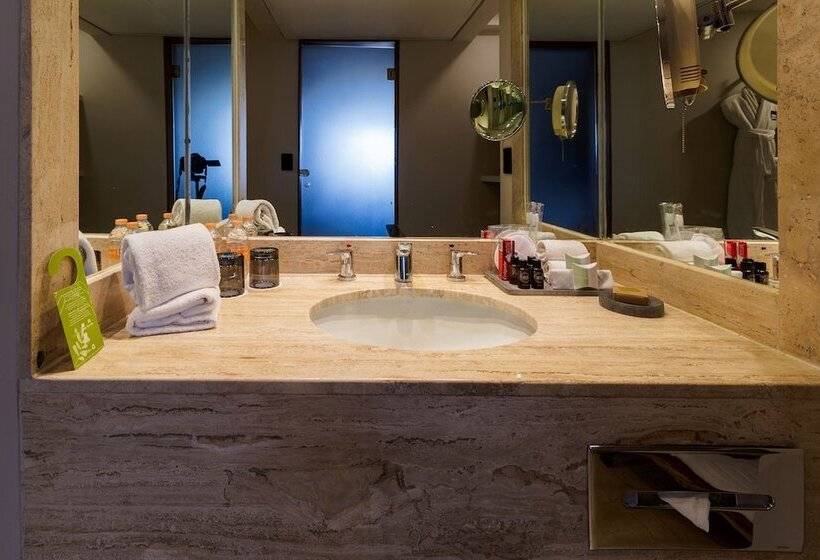 سوییت جونیور, Camino Real Aeropuerto