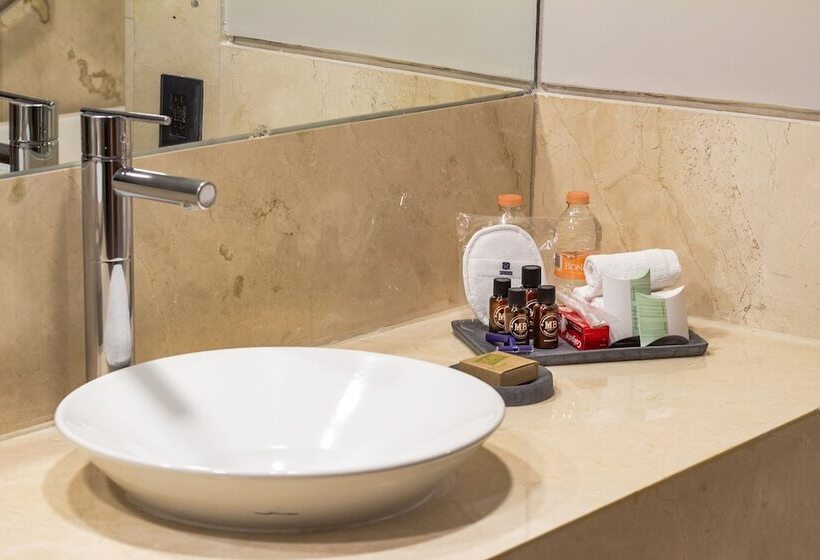 اتاق رویال, Camino Real Aeropuerto