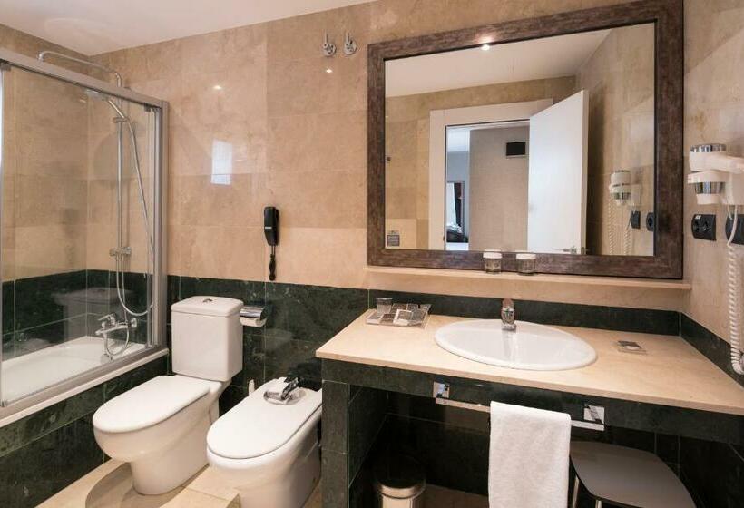 Номер Стандарт с Террасой, Catalonia Born