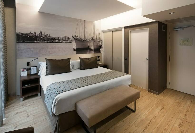 Номер Стандарт Трехместный, Catalonia Born