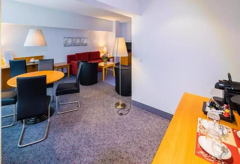 スイート, City Hotel Suhl