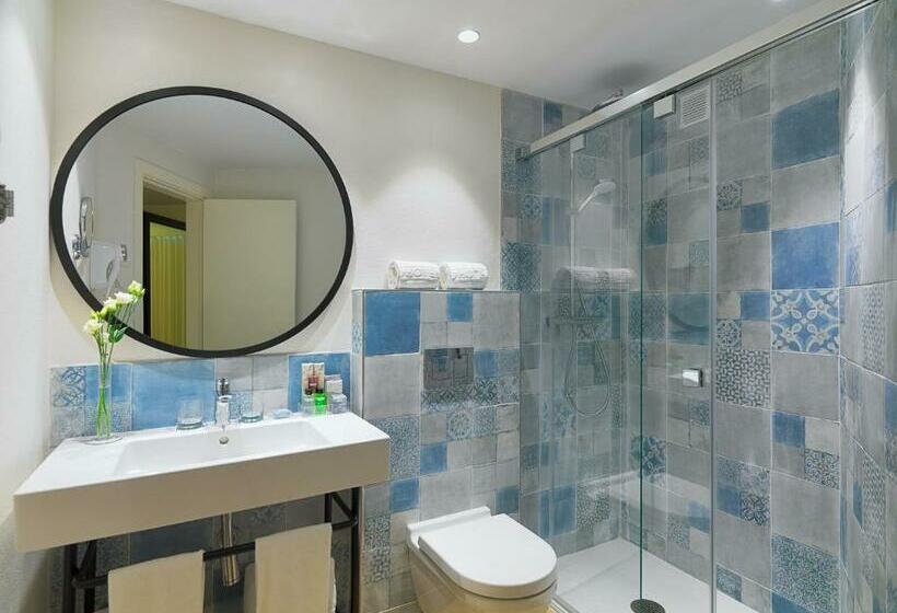اتاق استاندارد سه نفره, H10 Casa Del Mar