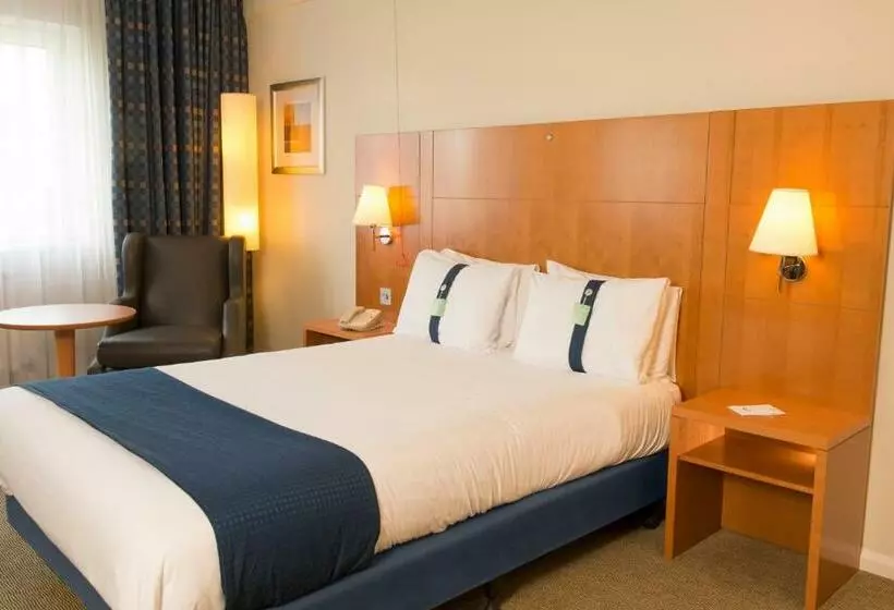 Standard-invahuone, Holiday Inn Edinburgh Zoo, An Ihg
