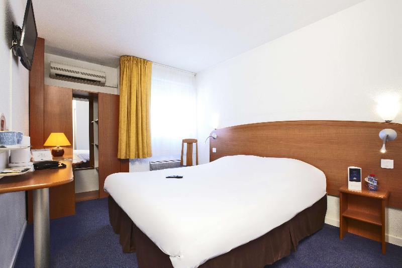 Номер Стандарт, Kyriad Toulon Est Hyeres La Garde