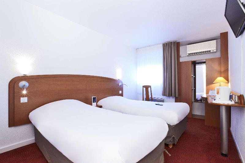 Camera Standard, Kyriad Toulon Est Hyeres La Garde