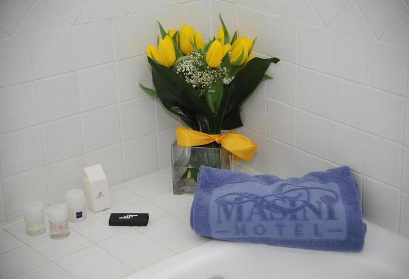 ジュニアスイート, Masini