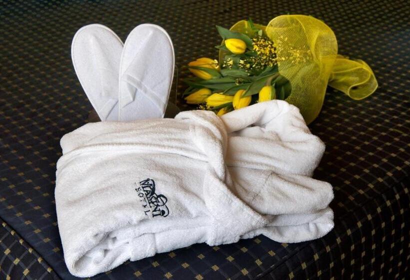 ジュニアスイート, Masini