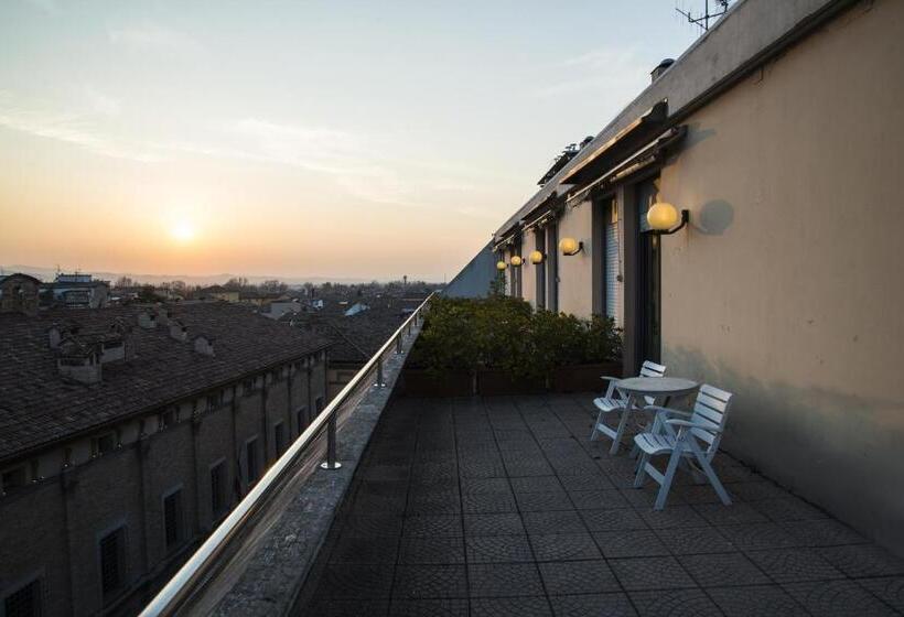 エクゼクティブルーム, Masini