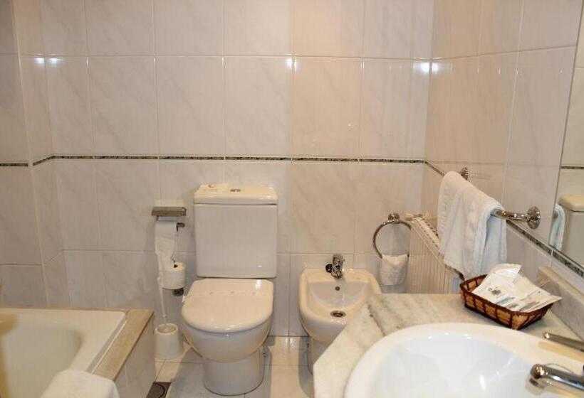 스탠다드 트리플 룸, Nueva Colina