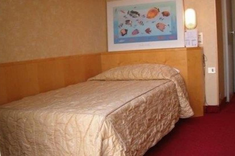 اتاق استاندارد یک نفره, Mokinba Hotels Sant Ambroeus