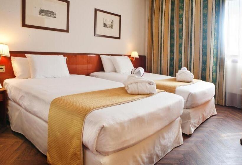 高级大房间, Catullo