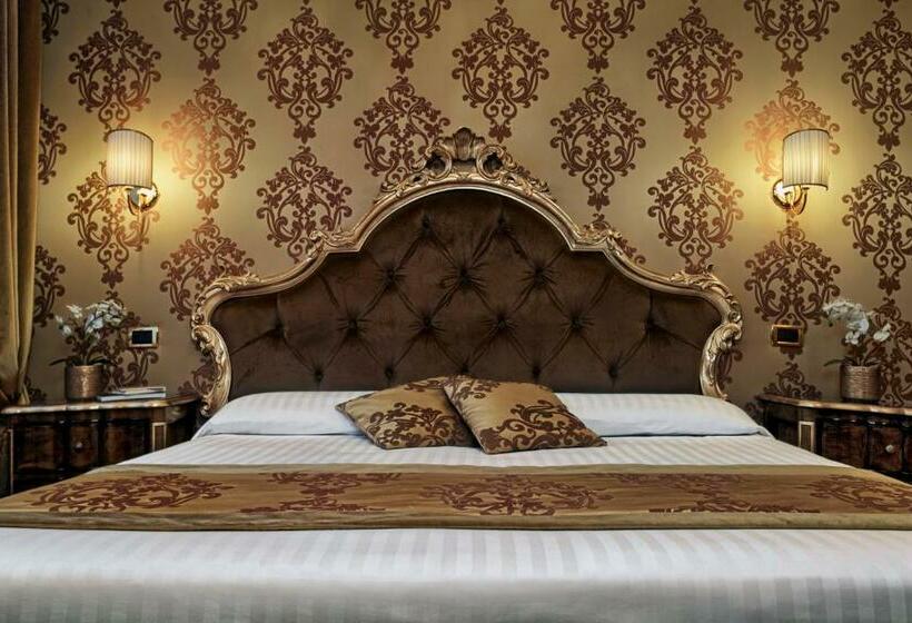 Superior Room, Tre Archi