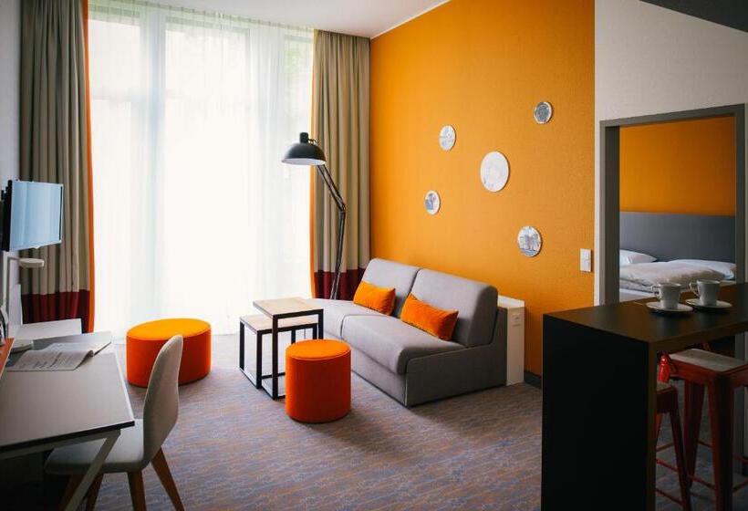 Полулюкс, Vienna House Easy By Wyndham Trier