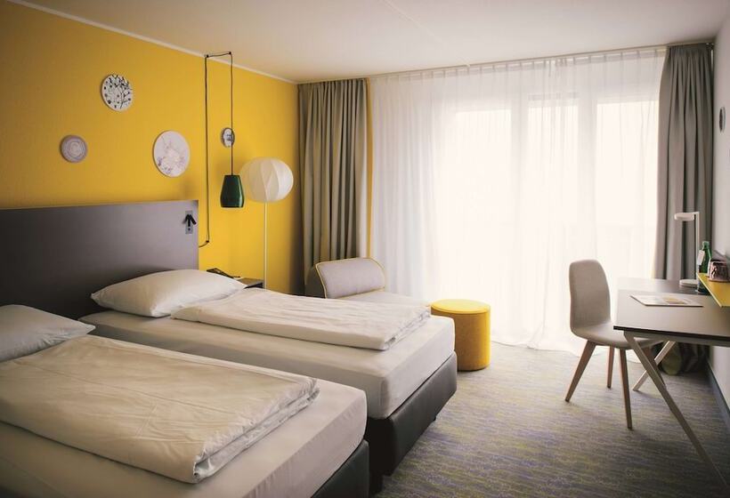 家庭间, Vienna House Easy By Wyndham Trier