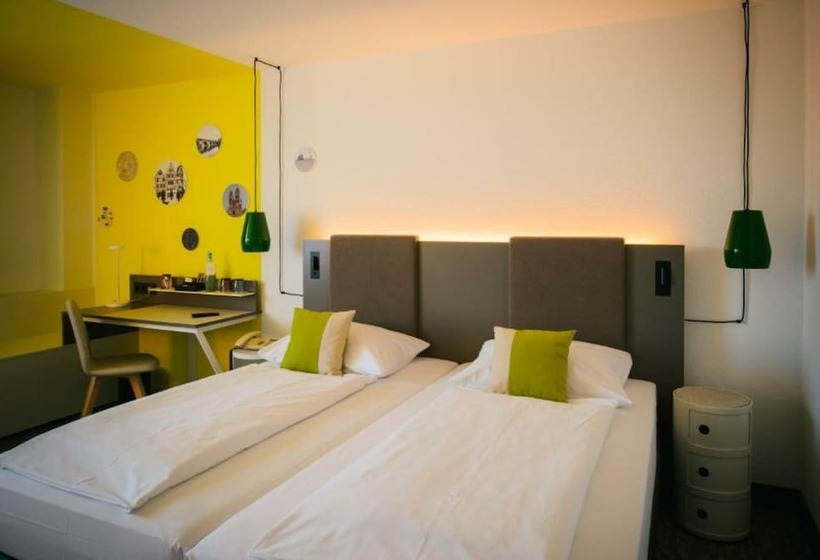 Номер Стандарт с Гостиной, Vienna House Easy By Wyndham Trier
