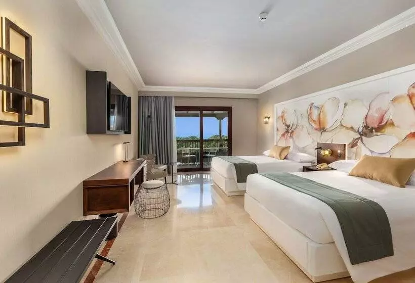 اتاق خانوادگی, Lopesan Costa Meloneras Resort & Spa