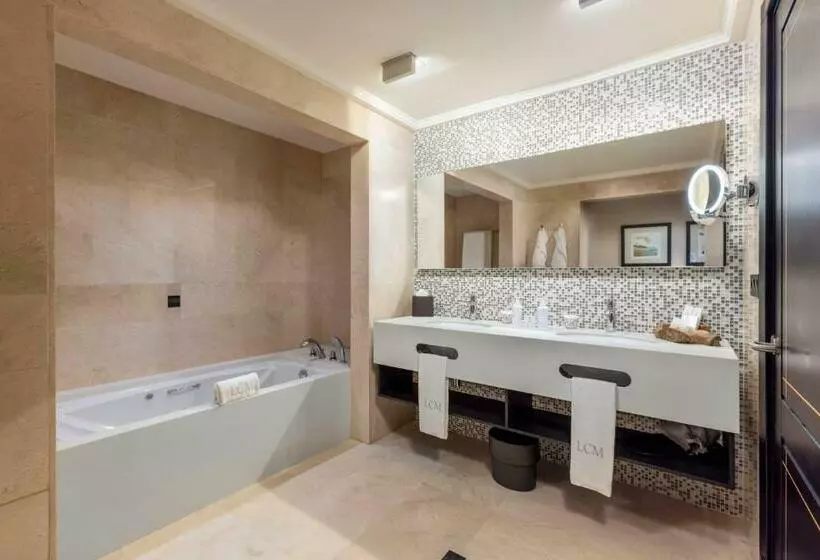 سوییت, Lopesan Costa Meloneras Resort & Spa