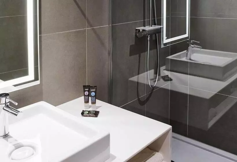اتاق استاندارد با تخت دوبل, Novotel Manchester Centre