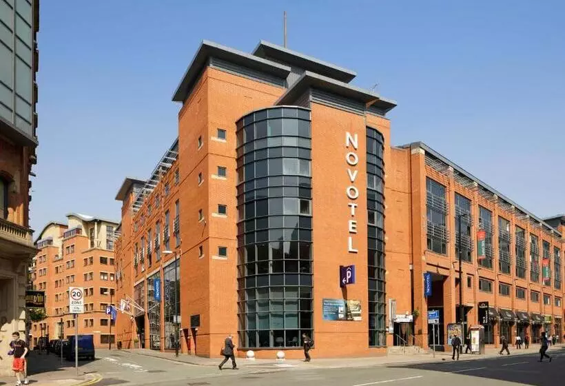 سوییت جونیور, Novotel Manchester Centre