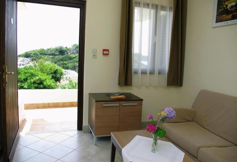 جناح, Priscapac Resort & Apartments