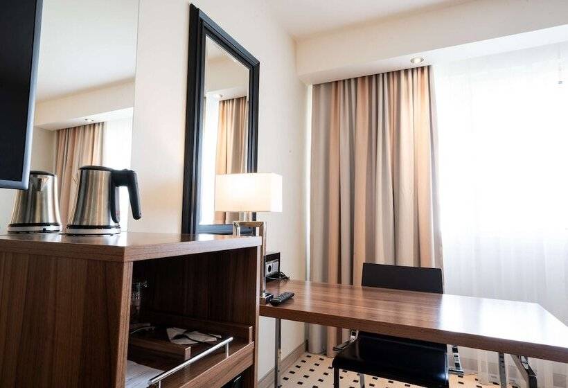 חדר סטנדרט, Radisson Blu Conference Hotel, Düsseldorf