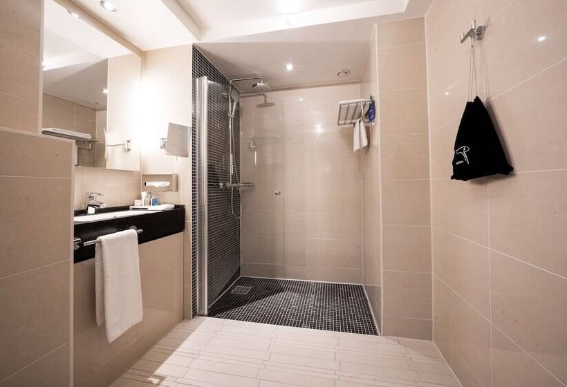 חדר פרמיום, Radisson Blu Conference Hotel, Düsseldorf