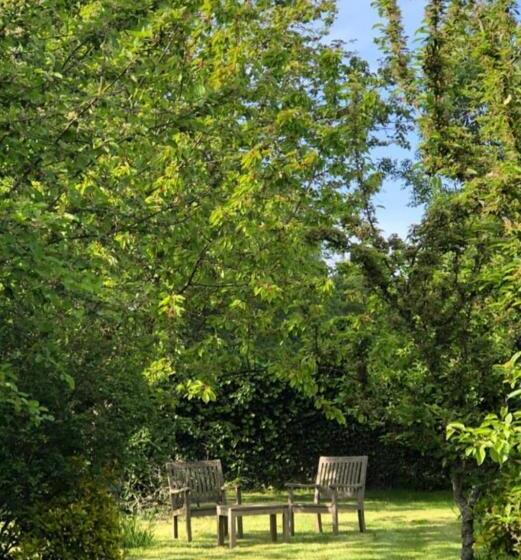 标准房带园景, Les Rochers Chambres D Hôtes