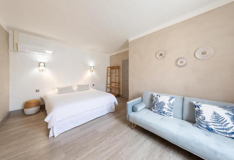 コンフォートトリプルルーム, Maison D'hôtes 1800