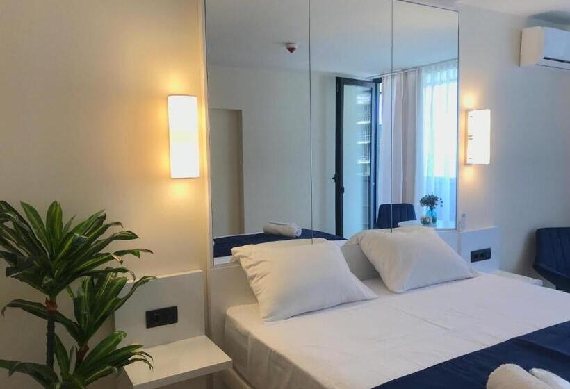 استودیوی استاندارد با چشم‌انداز دریا, Batumi City Apartments