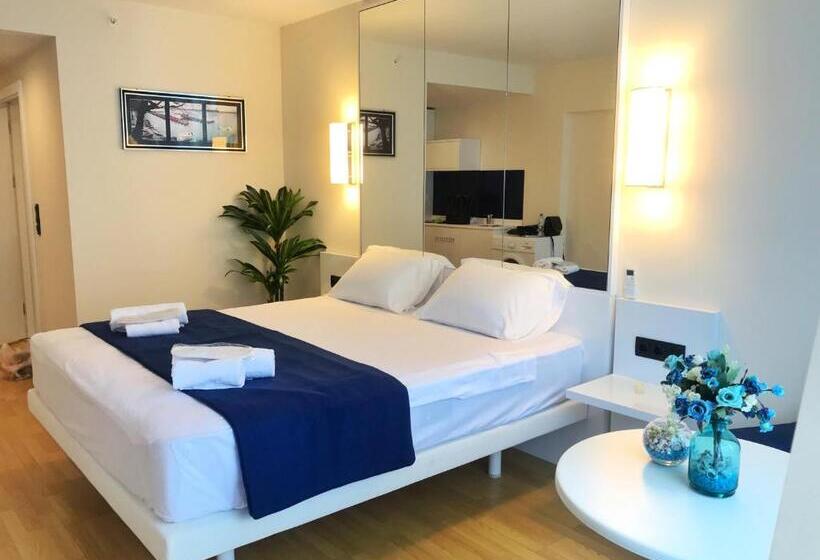 استودیوی استاندارد با چشم‌انداز دریا, Batumi City Apartments
