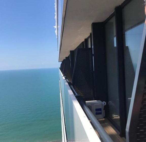 استودیوی استاندارد با چشم‌انداز دریا, Batumi City Apartments