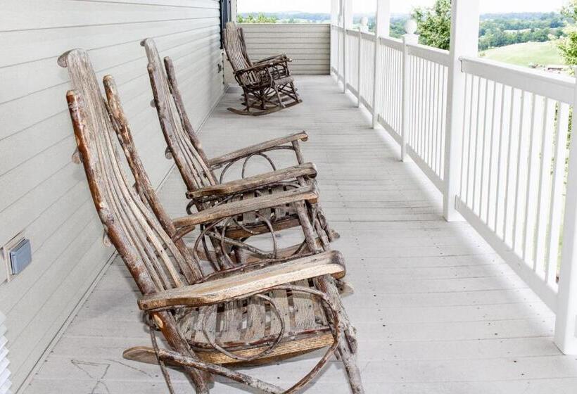 غرفة قياسية سرير كينج, Hillside Villa Ohio