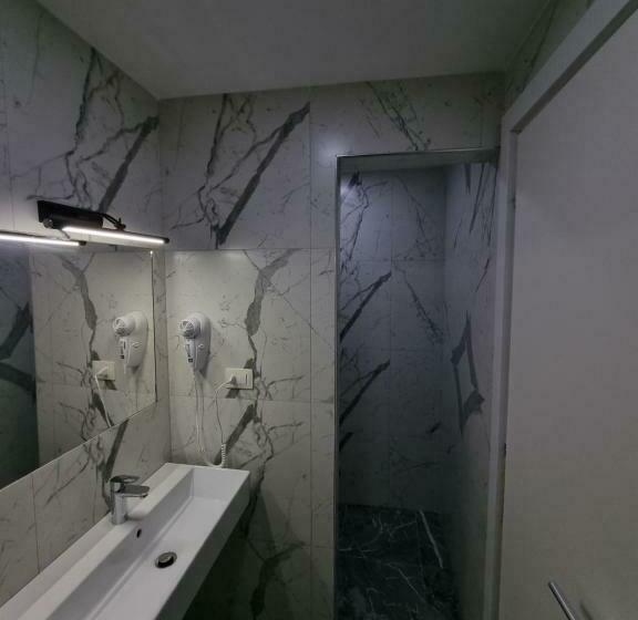 اتاق اکونومی, Himara 28