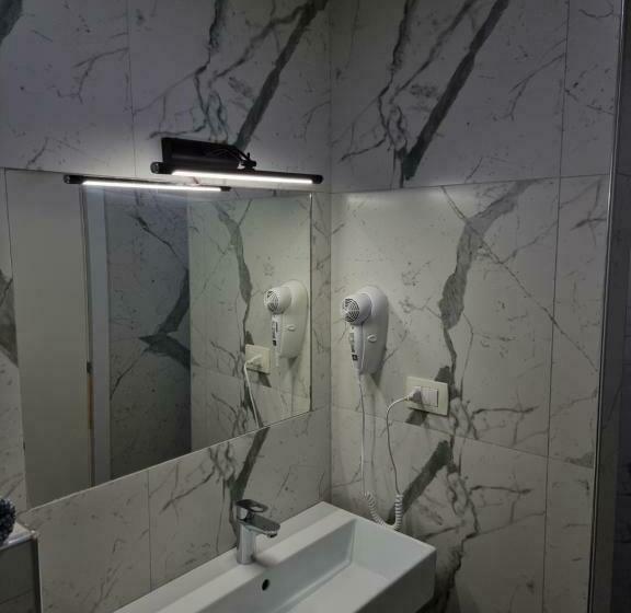 اتاق اکونومی, Himara 28