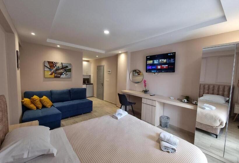 سوئیت جونیور خانوادگی, Himara 28