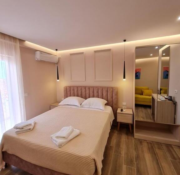 Quarto Deluxe Vista Mar Lateral, Himara 28