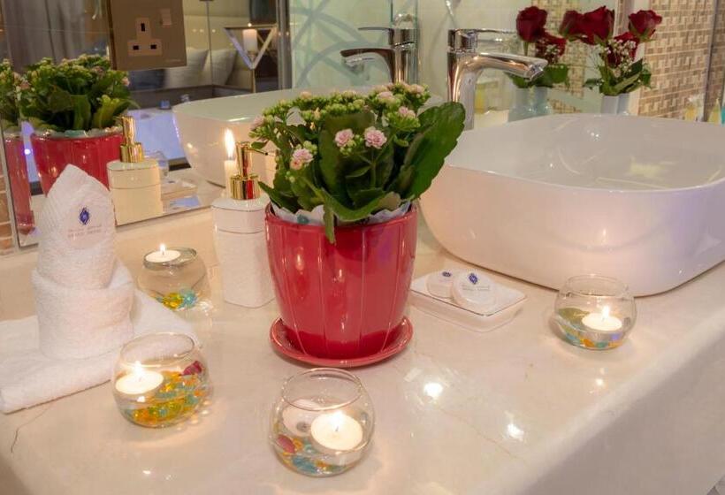 小型套房, Brand Al Qassim