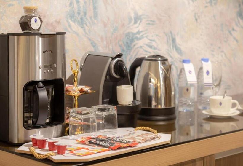 小型套房, Brand Al Qassim