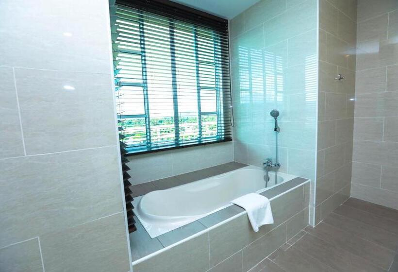 جناح, Casuarina @ Kuala Kangsar