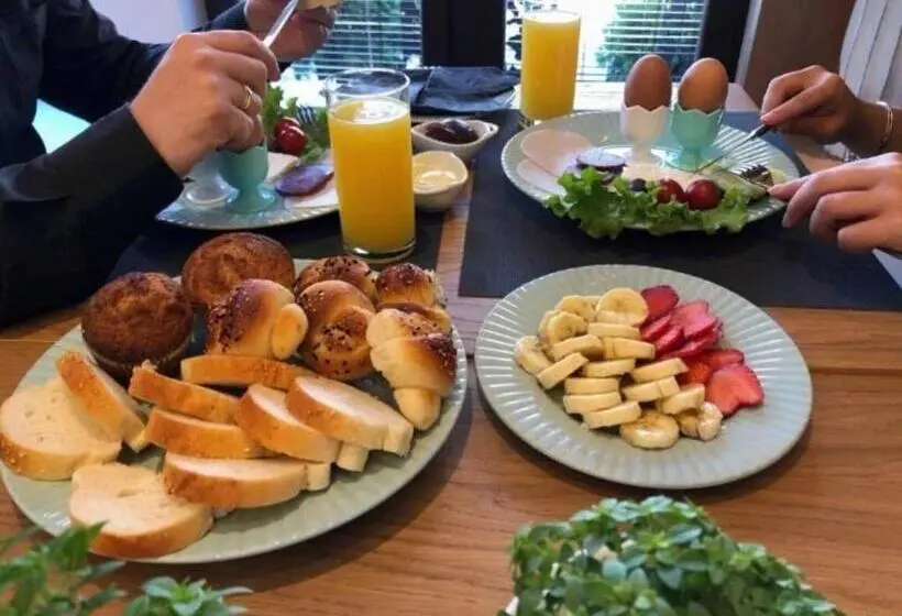 اتاق استاندارد با بالکن, L Hotelpz