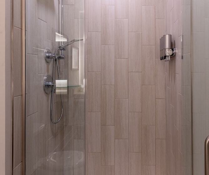 غرفة قياسية, Lakeside Lodge Clemson