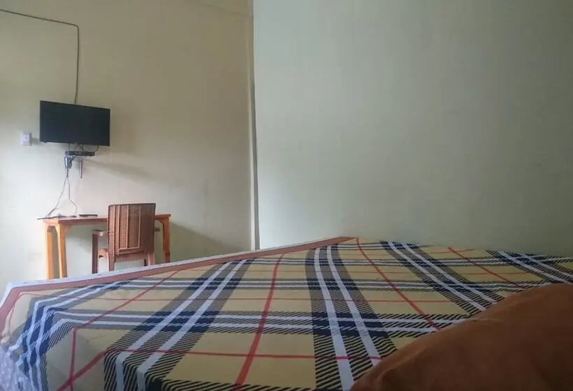 デラックスルーム, Purnama Raya Guest House