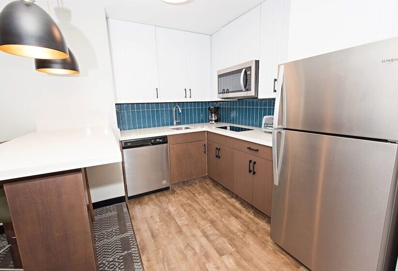 جناح لذوى الاحتياجات الخاصة, Staybridge Suites   Denver North   Thornton, An Ihg