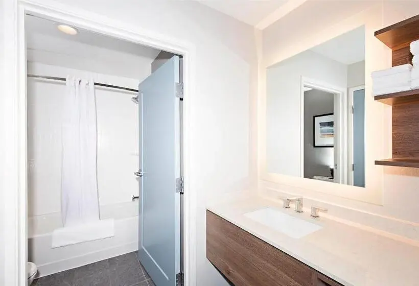 キングサイズベッドのスイートルーム, Staybridge Suites   Denver North   Thornton, An Ihg