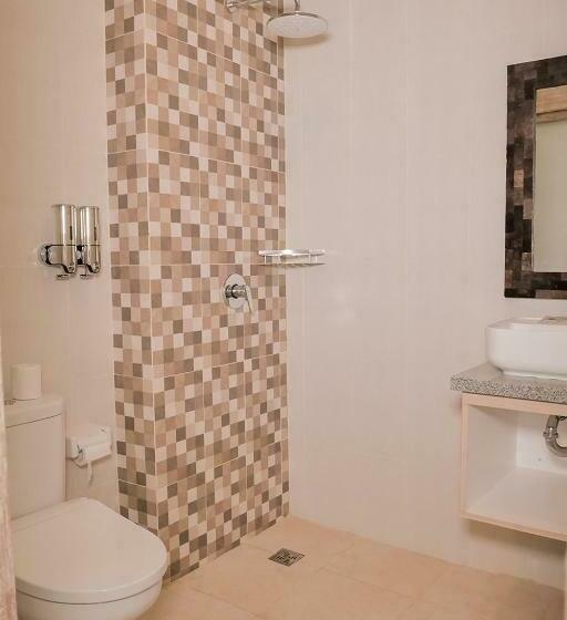 חדר דלוקס, Tirtha Khayangan